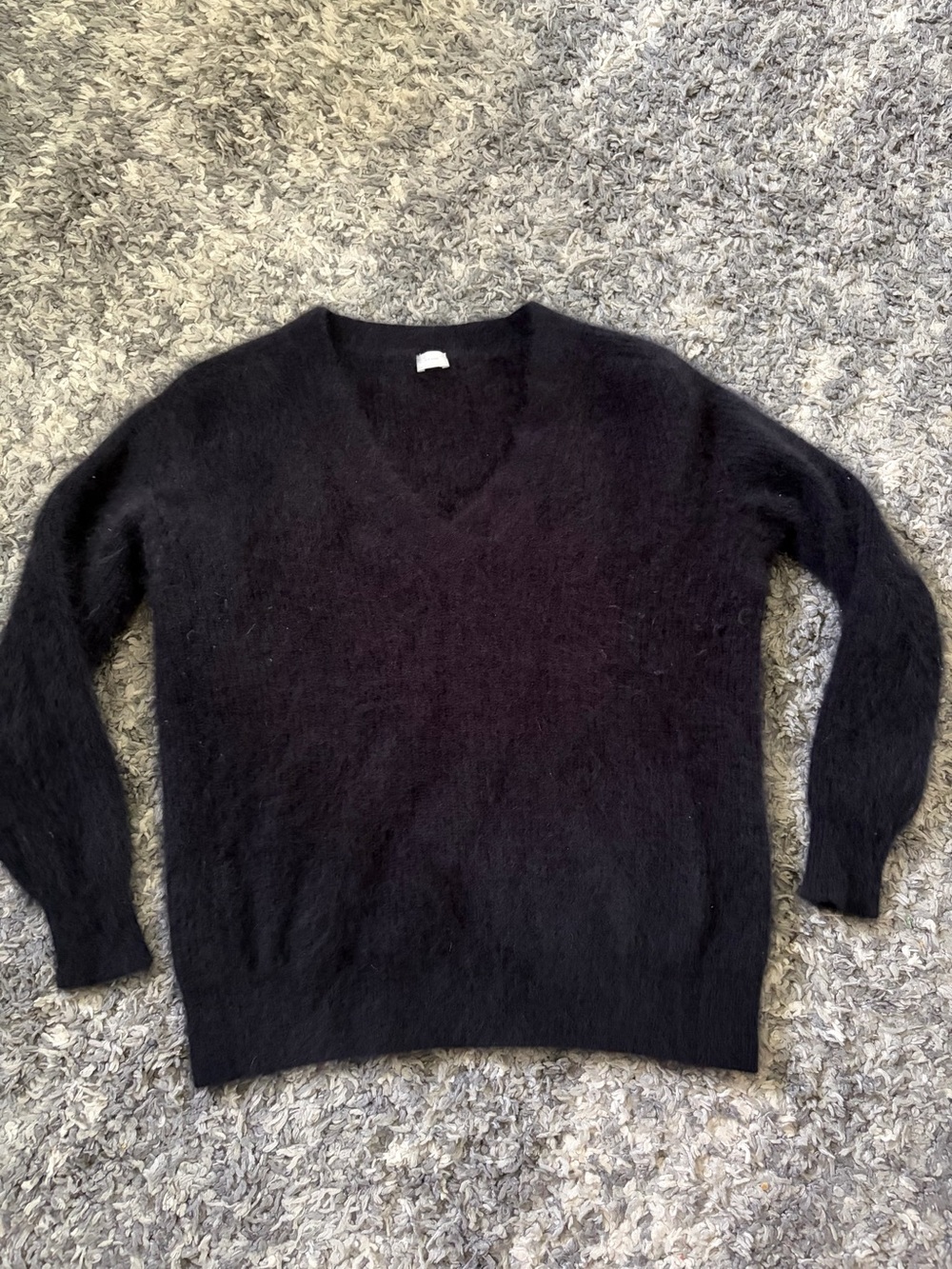 C.T. Plege Women’s Soft Raccoon Wool Black Vneck Sweater Sz France 36/ US 4